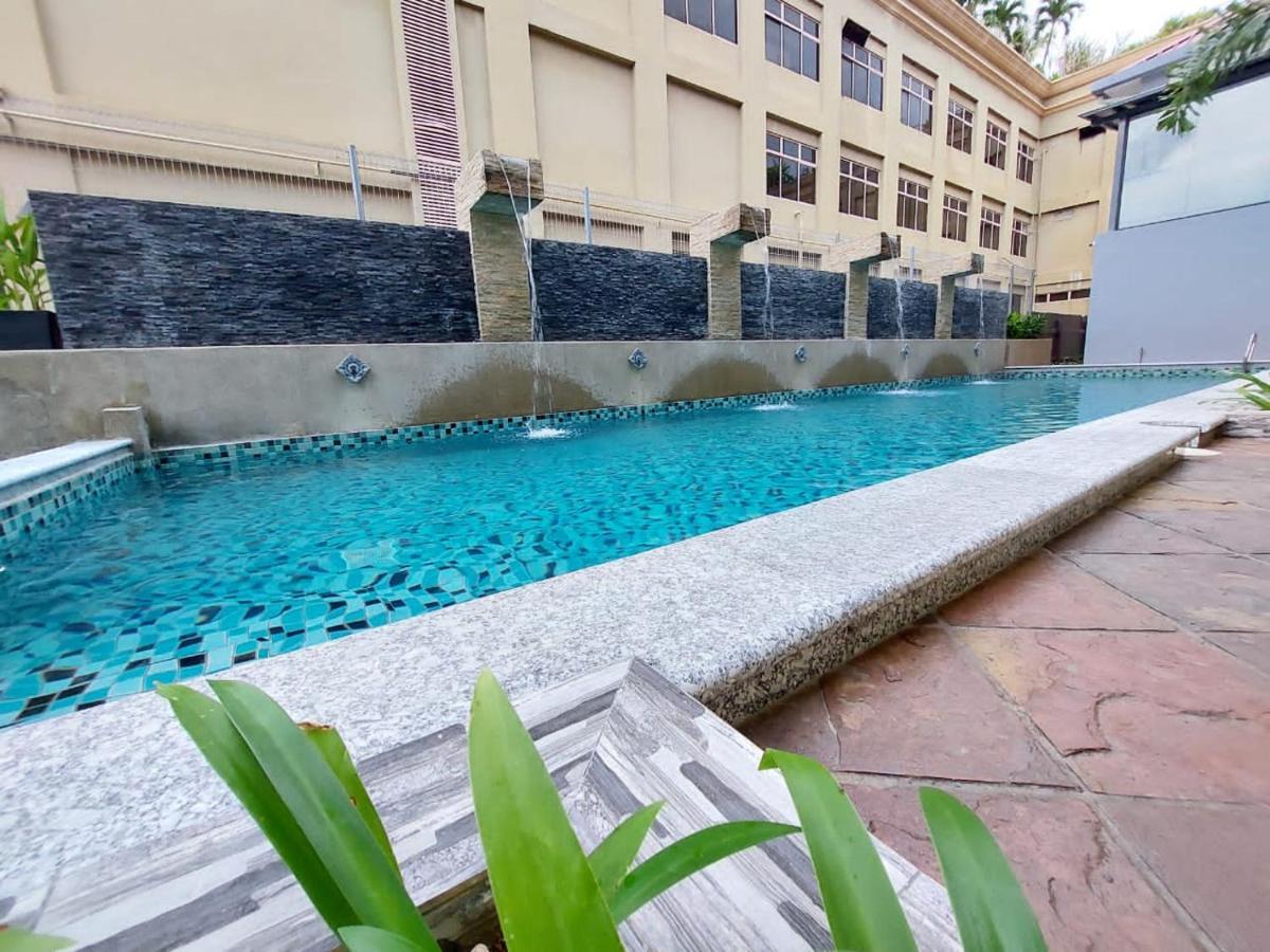 Christee Suites Hotel Malacca Exterior foto