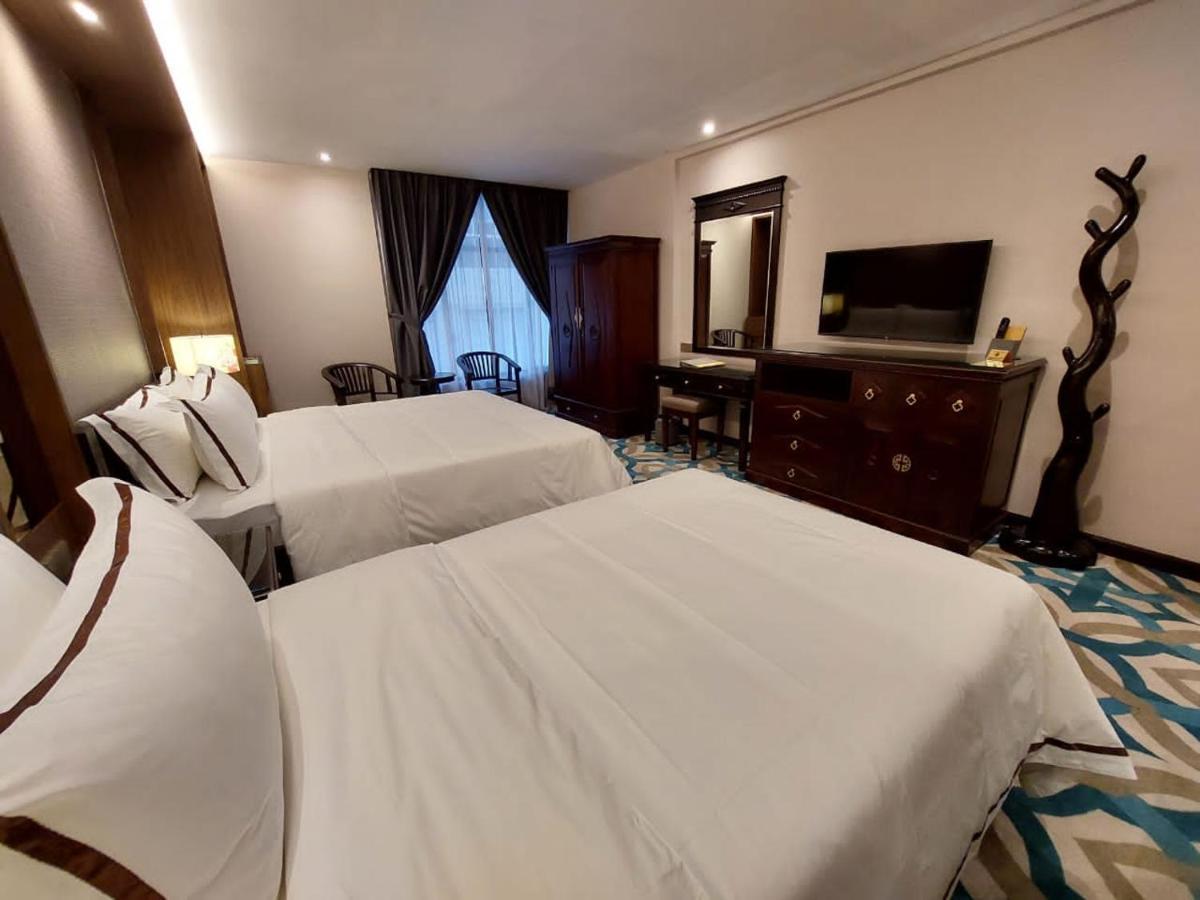 Christee Suites Hotel Malacca Exterior foto