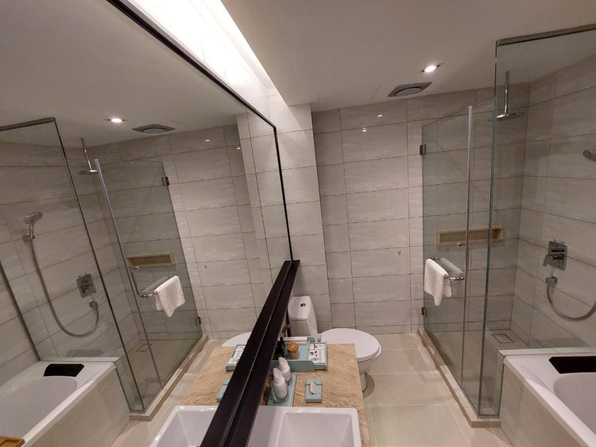 Christee Suites Hotel Malacca Exterior foto